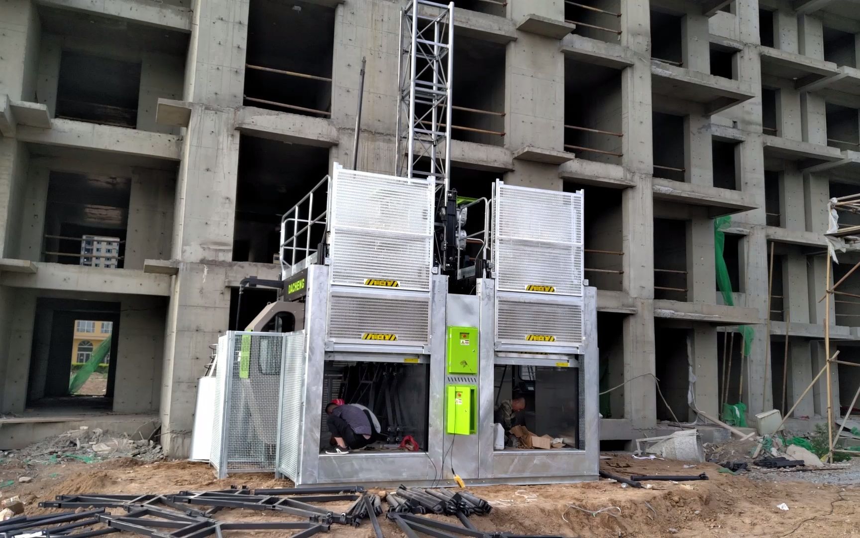 山西太谷工地电梯安装加速推进