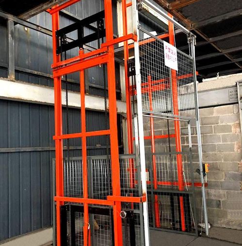 导轨式升降机在工厂与阁楼货物运输中的应用